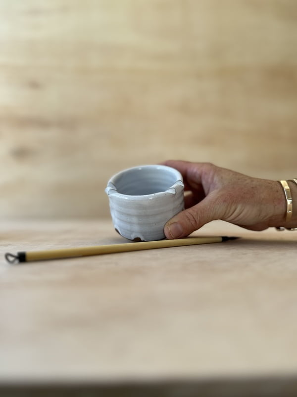 PAINT CUP BRUSH HOLDER WHITE